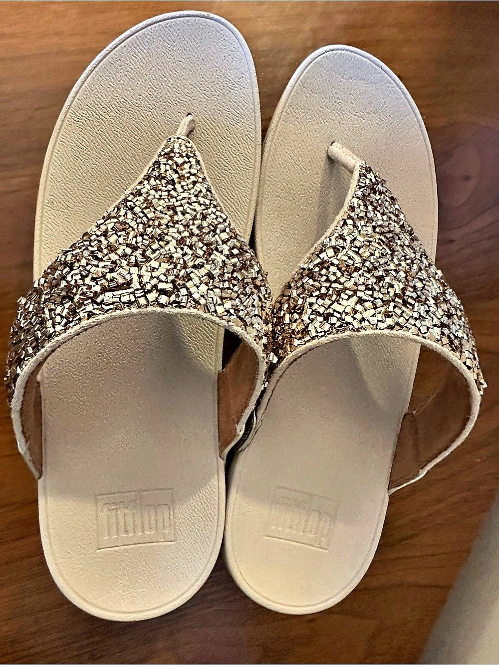 FitFlop Glitter Swipe / Lumena Thong Sandal Glitter Strap Sandals Gold & White